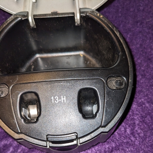 EUC REXTON Miracle Ears Hearing-Aids & Case 13H - Picture 10 of 15